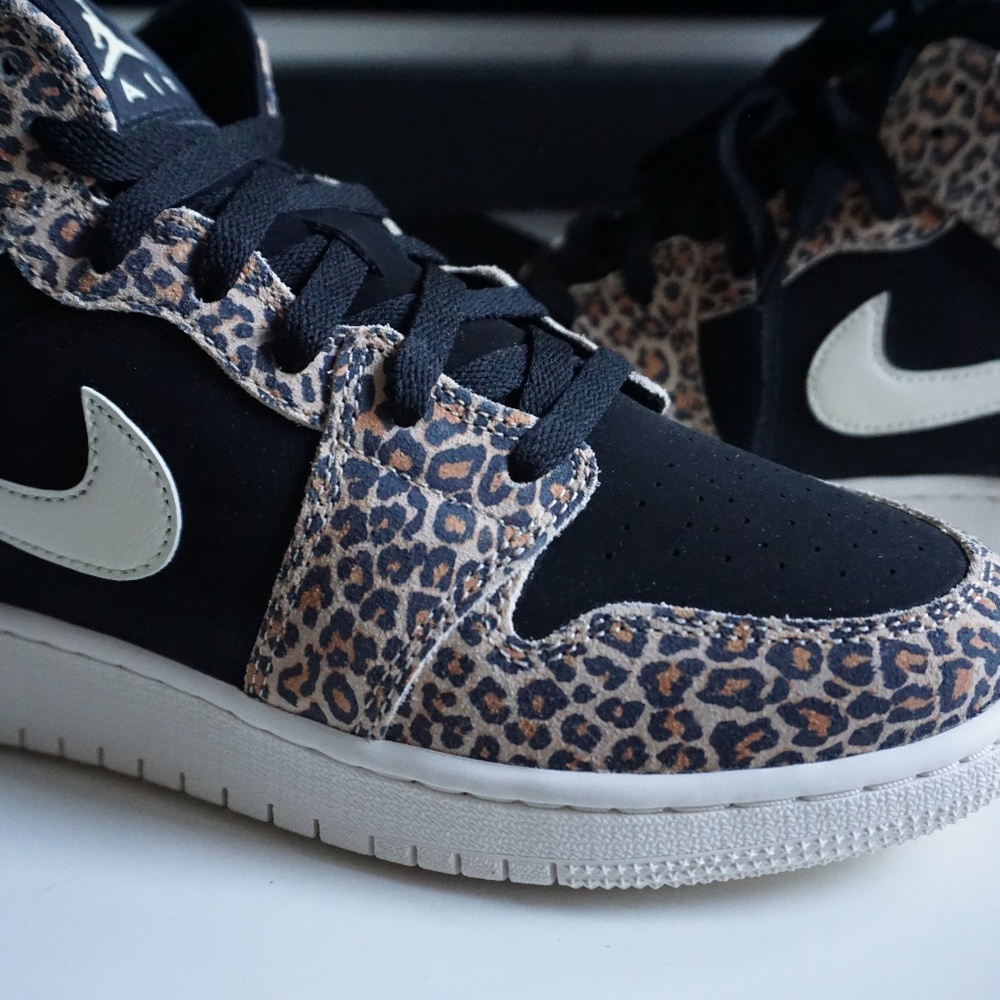 NIKE | NIKE AIR JORDAN 1 MID SE GS 'LEOPARD'